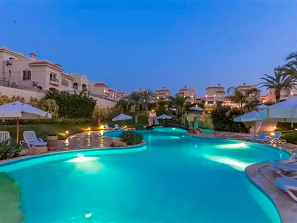El Patio 4 3